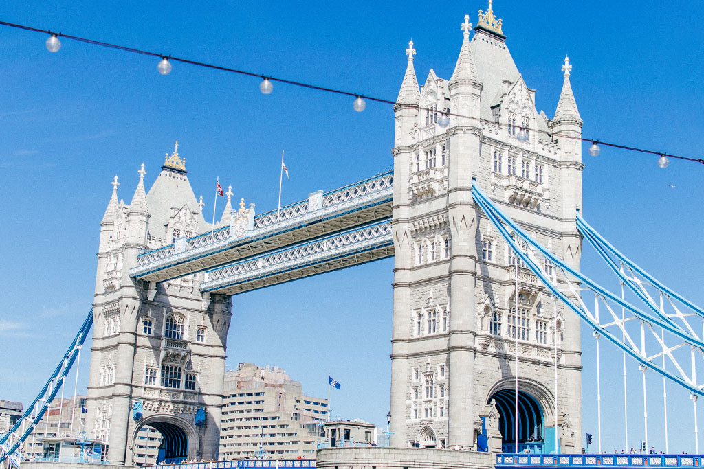 Tower Bridge v Londýne